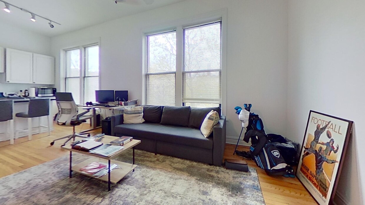 Primary Photo - Second Floor Lakeview One Bedroom