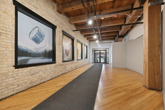 Foto del edificio - 1728 N Damen Ave