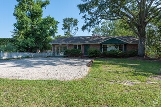 Building Photo - 3403 Ashley Cir