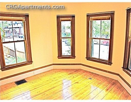 Foto principal - 357 Western Ave
