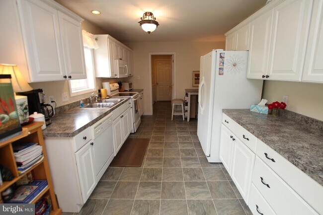 Building Photo - 30122 Regatta Bay Blvd