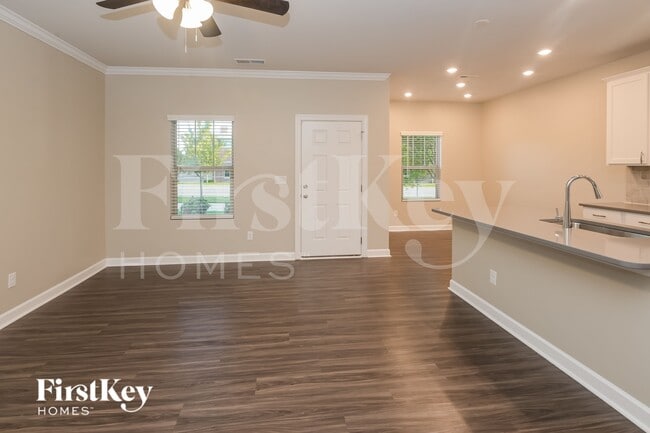 Foto del edificio - 11939 Hambright Rd