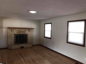 Building Photo - 4301 SW 30th St