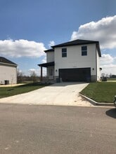 Building Photo - 1062 W Holly St