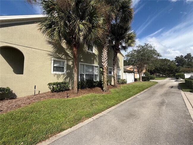 Building Photo - 235 Endicott Way