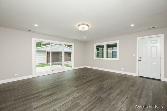 Foto del edificio - 1828 Idlewild Ln