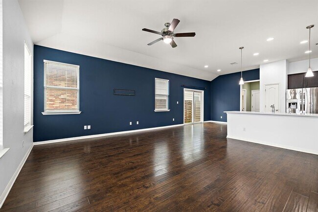 Foto del edificio - 706 Coconut Grove St