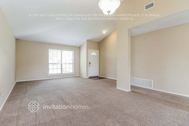 Building Photo - 1741 Canterbury Ln