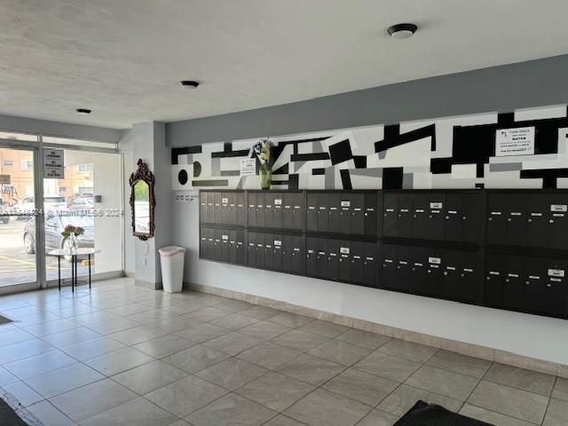 Foto del edificio - 1333 E Hallandale Beach Blvd