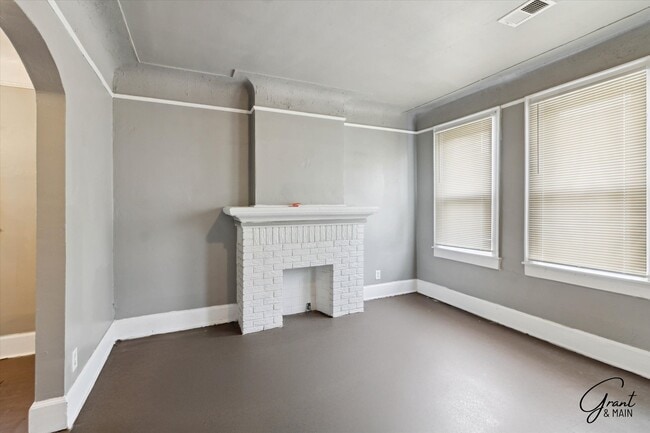 Building Photo - 12107 Stoepel St