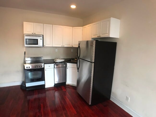 Building Photo - 20 Magaw Pl