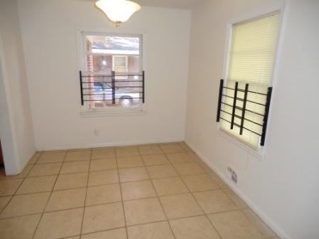 Building Photo - 1672 Valencia Rd