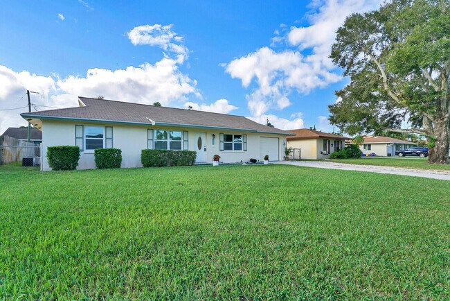 Building Photo - 3736 Coelebs Ave
