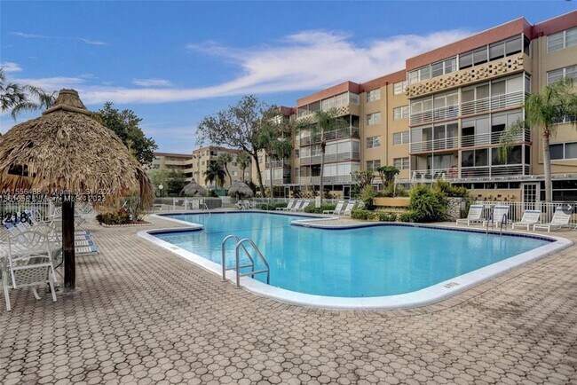 Building Photo - 403 NW 68th Ave