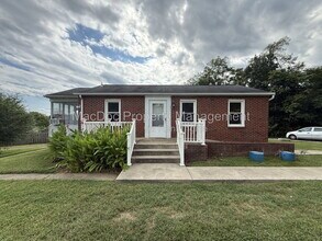 Building Photo - 181 Truslow Rd