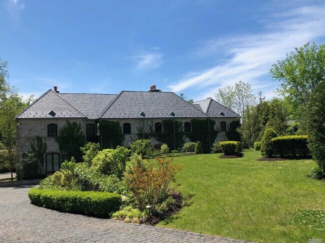 Building Photo - 24 Gristmill Ln