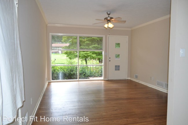 Building Photo - 3 br, 1 bath House - 5040 S.Cobb School Road