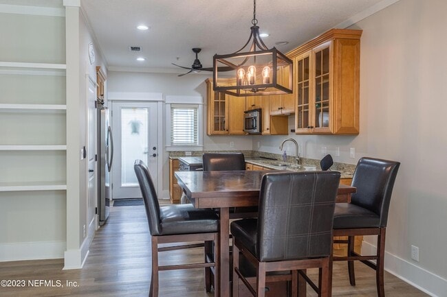 Building Photo - 339 Ahern St