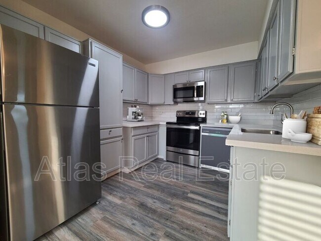 Foto del edificio - 1730 E Yale St