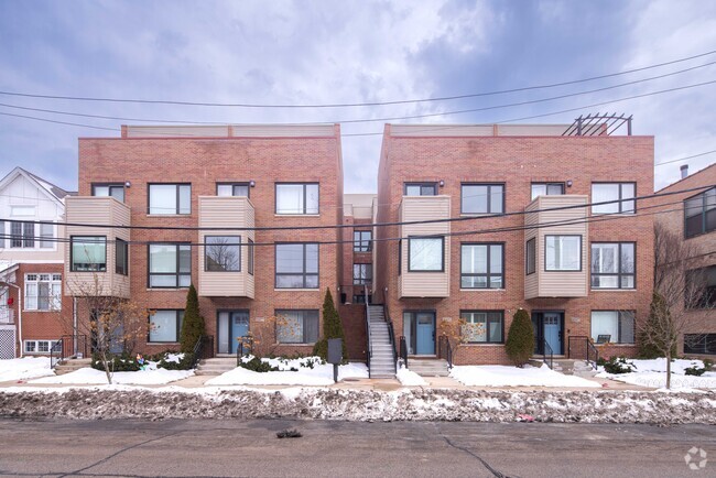 Building Photo - Cornerstone Condominiums