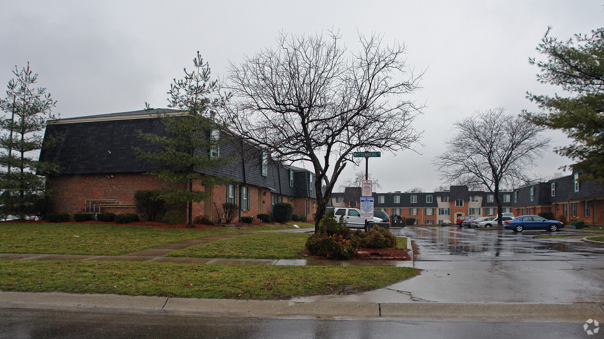 Building Photo - Villages of Fairfield