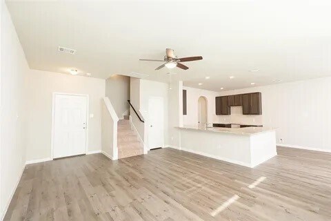 Foto del edificio - 5227 James Michael Dr