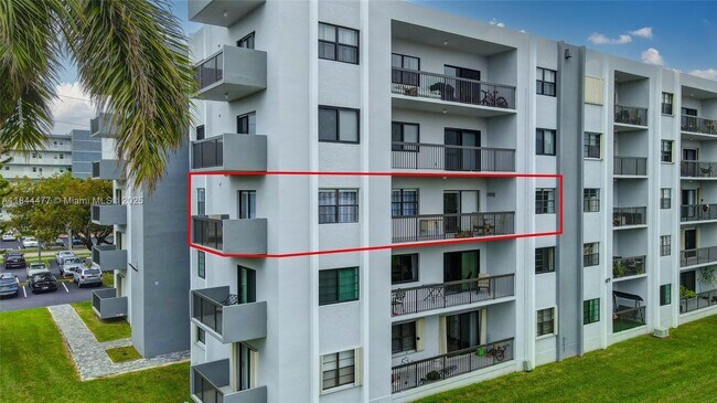 Foto del edificio - 1301 NE 7th St