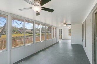 Building Photo - 210 S Gladstone Ave