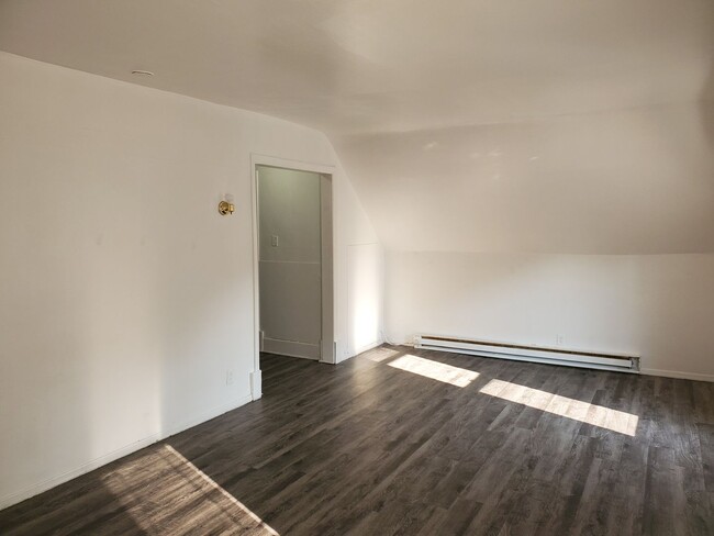 Building Photo - 100 N JAMESON TRIPLEX