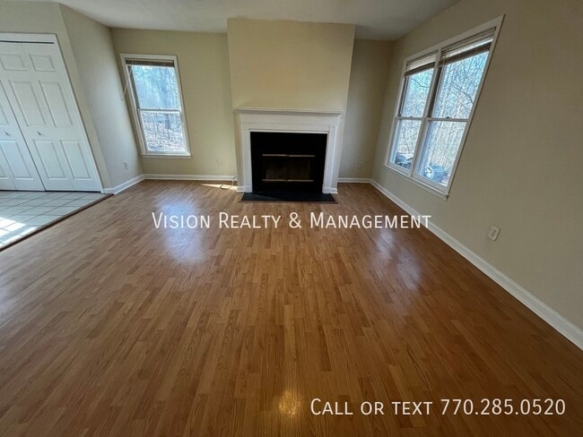 Foto del edificio - 218 Poplar Point Dr