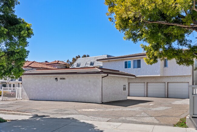 Foto del edificio - 34381 Dana Strand Rd