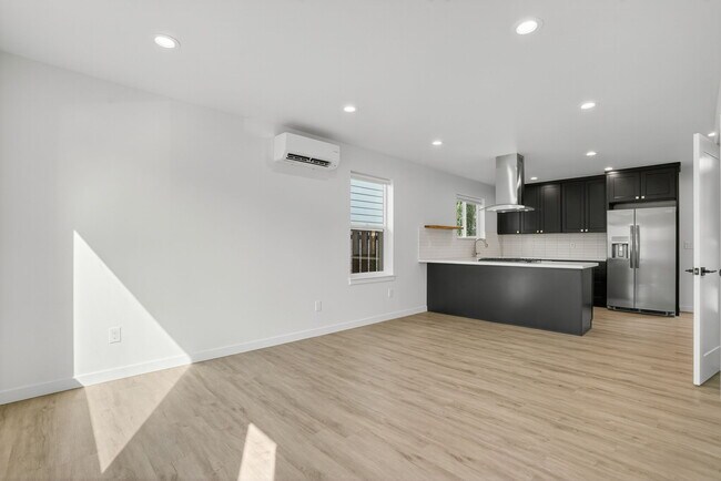 Foto del edificio - 5705 NE Cesar E Chavez Blvd