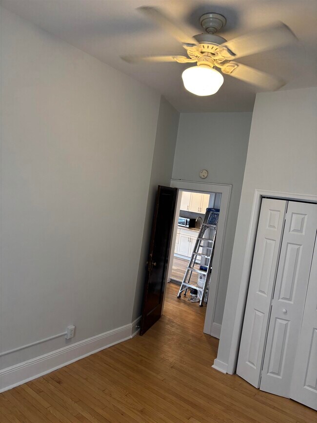 Foto del edificio - 739 Bloomfield St