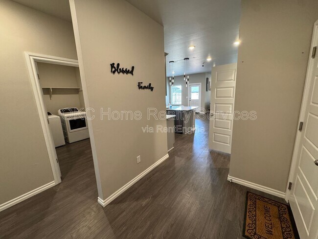 Building Photo - 2748 Alice Wy