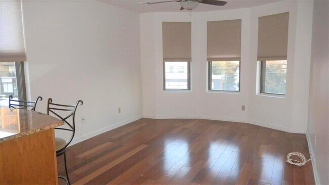 Building Photo - 9039 Palisade Ave