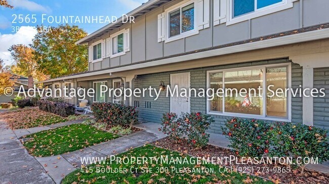 Building Photo - Charming 3 Bed/1.5 Bath 1,276 sq ft Townho...