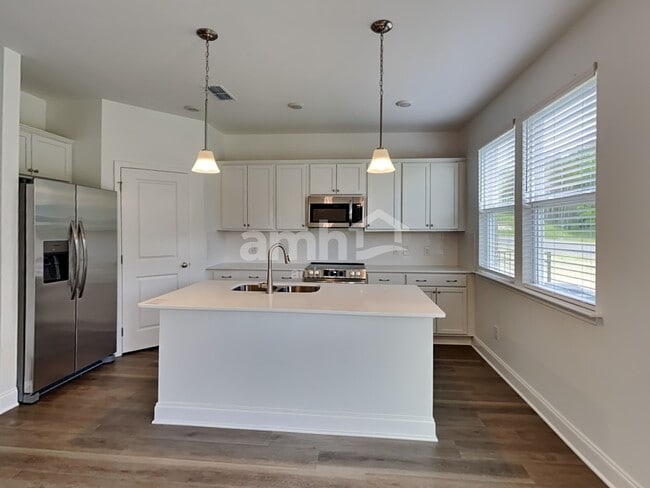 Building Photo - 230 Argea Dr