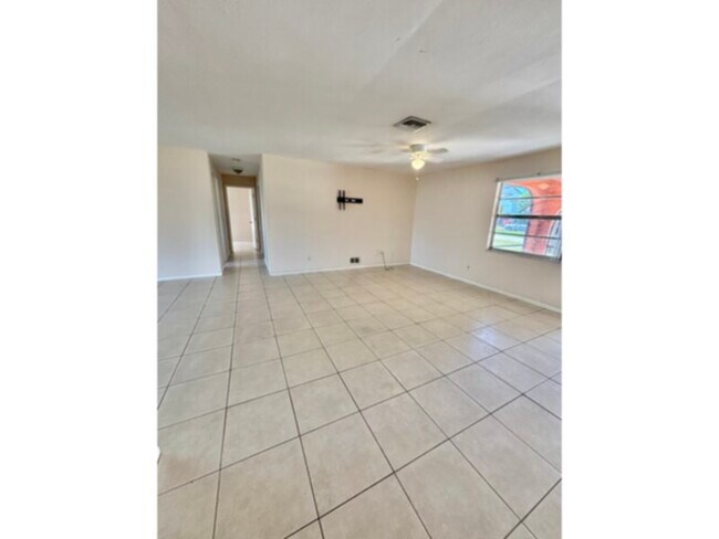 Foto del edificio - Move-In Ready!