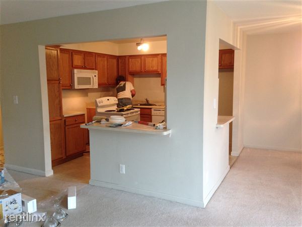 Building Photo - 6139 Orchard Lake Rd