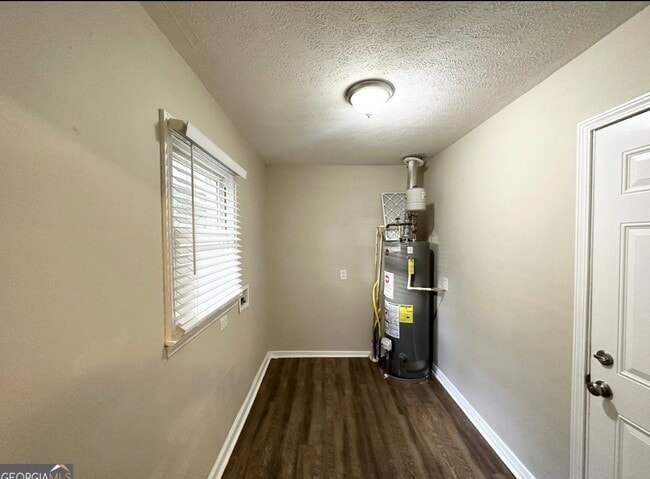 Photo - 1737 McKenzie Dr House
