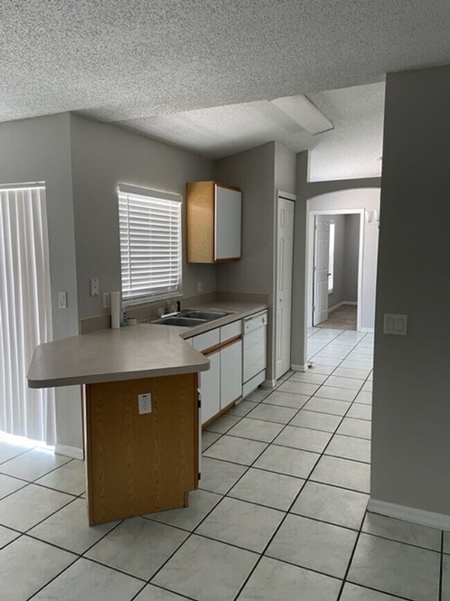 Foto del edificio - 2830 Ascot Ln