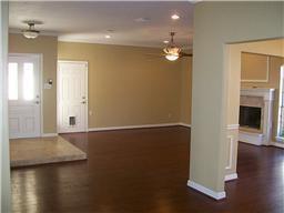 Foto del edificio - 4824 Whispering Falls Dr