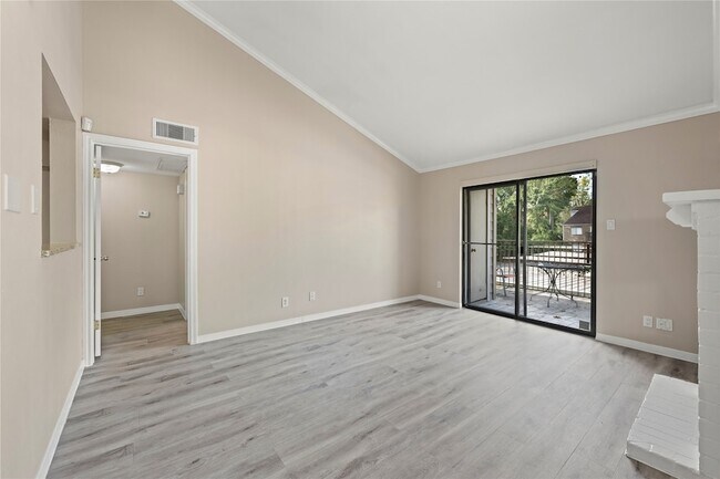 Building Photo - 3500 Tangle Brush Dr