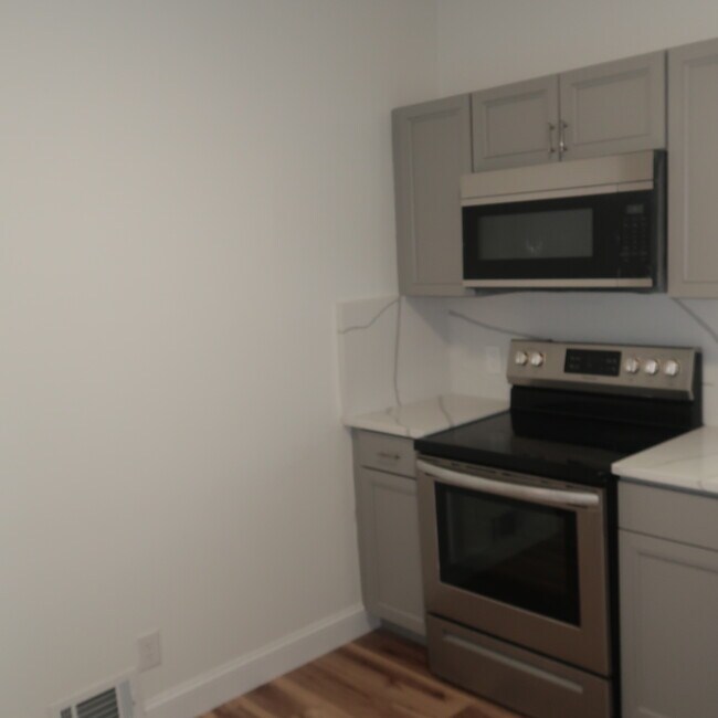 Foto del edificio - 790 Western Ave