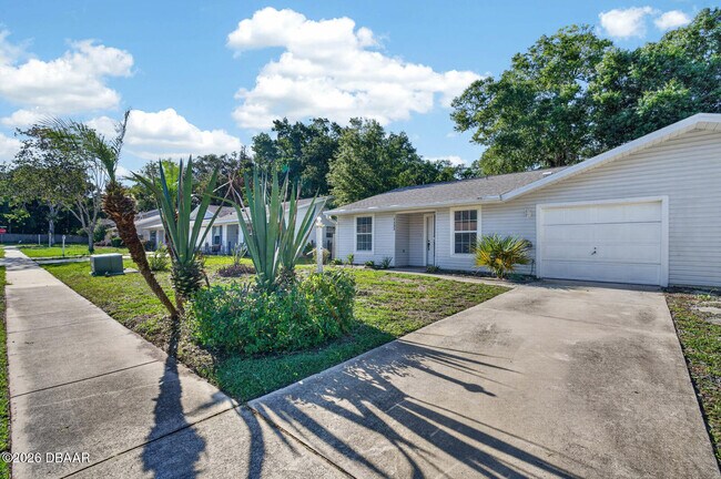 Building Photo - 1133 Squirrel Nest Ln