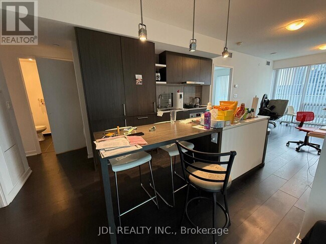 Building Photo - 100 Harbour St