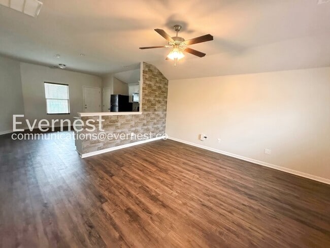 Building Photo - 1115 Brookhaven Dr