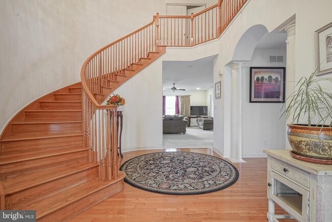 Building Photo - 142 White Cedar Dr