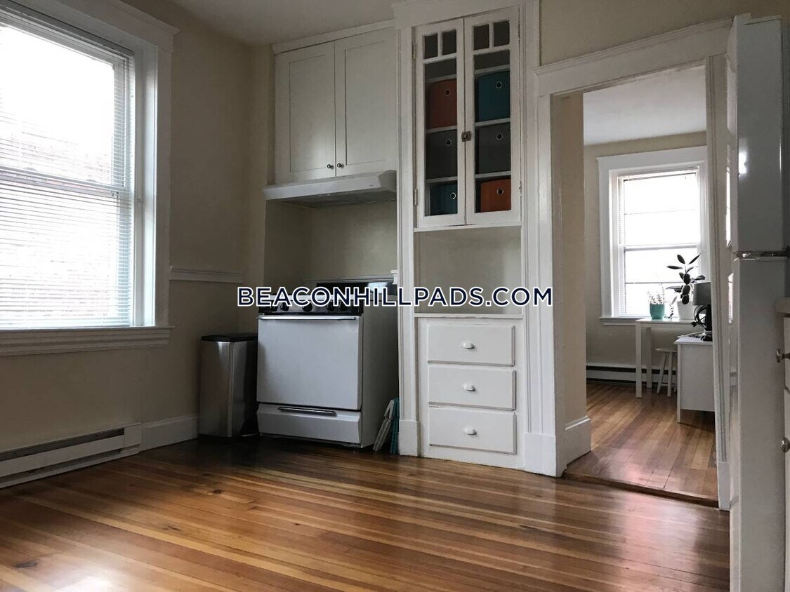 Primary Photo - 29 Revere St