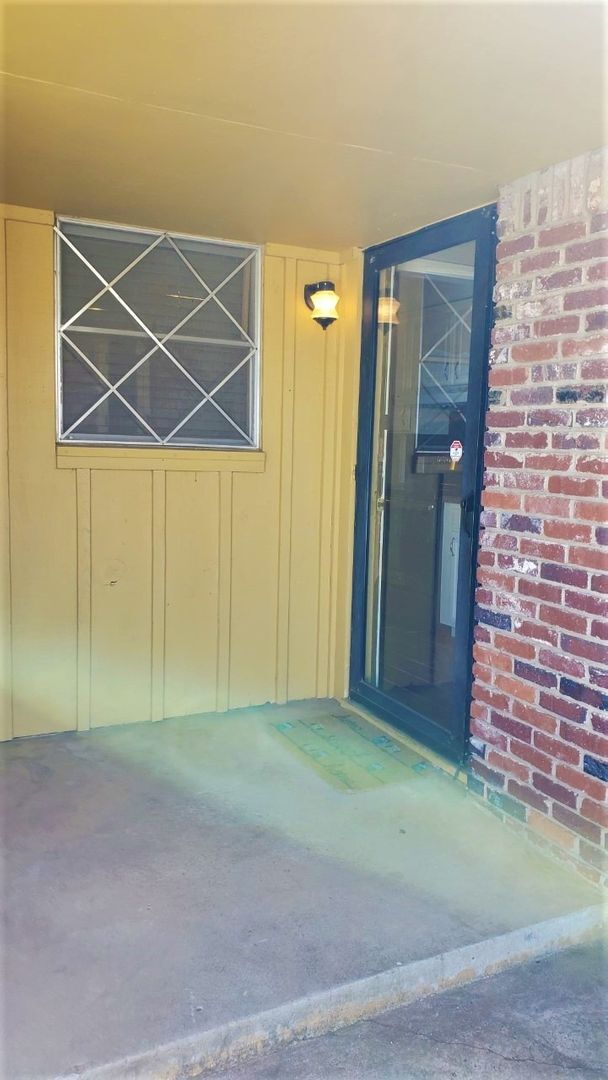 Foto del edificio - Super 3 Bed 2 Bath 2 Car Garage in Rolling...